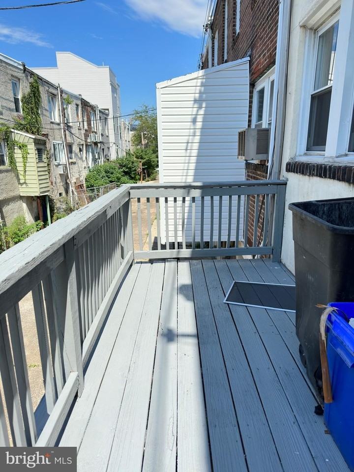 1422 S Patton St - Photo 7 of 33