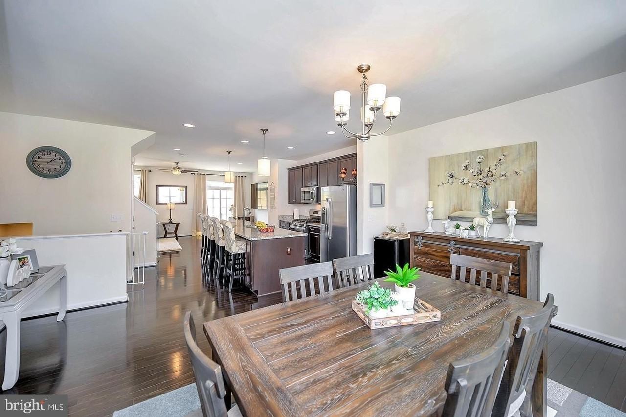 1113 Nolan St - Photo 7 of 17