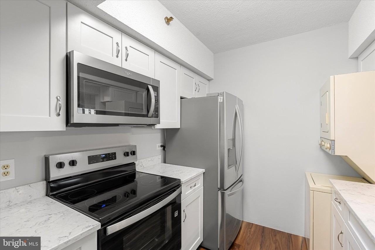 5505 Seminary Rd Apt 408n #408N - Photo 3 of 31