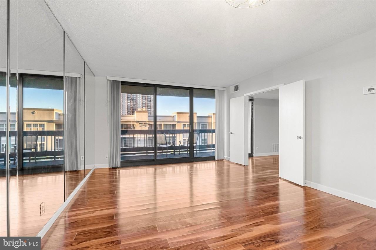 5505 Seminary Rd Apt 408n #408N - Photo 7 of 31