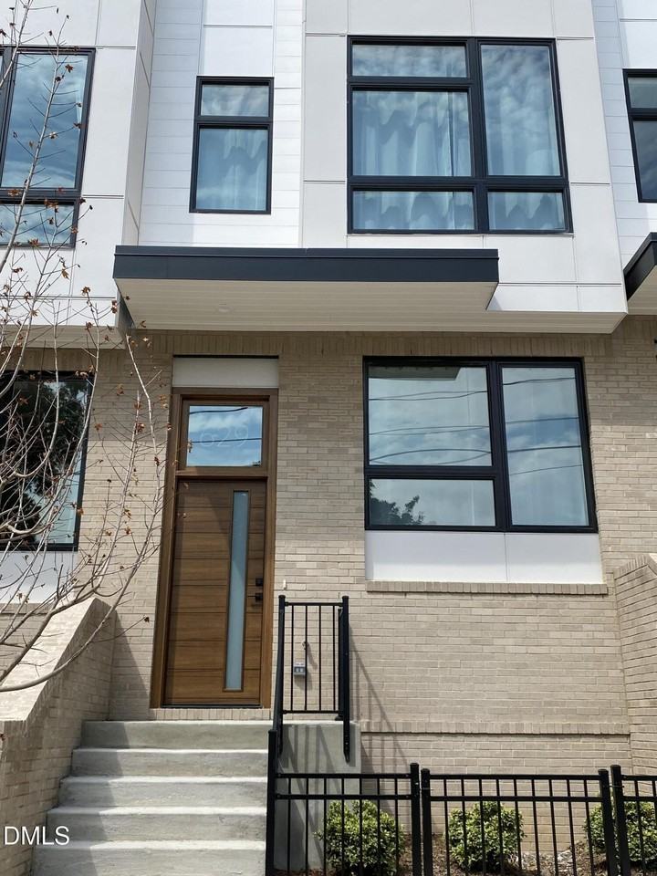 629 N Queen St - Photo 2 of 50