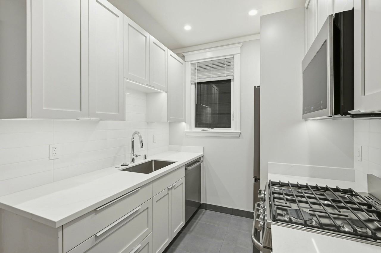 1550 Hayes St #3 - Photo 4 of 25