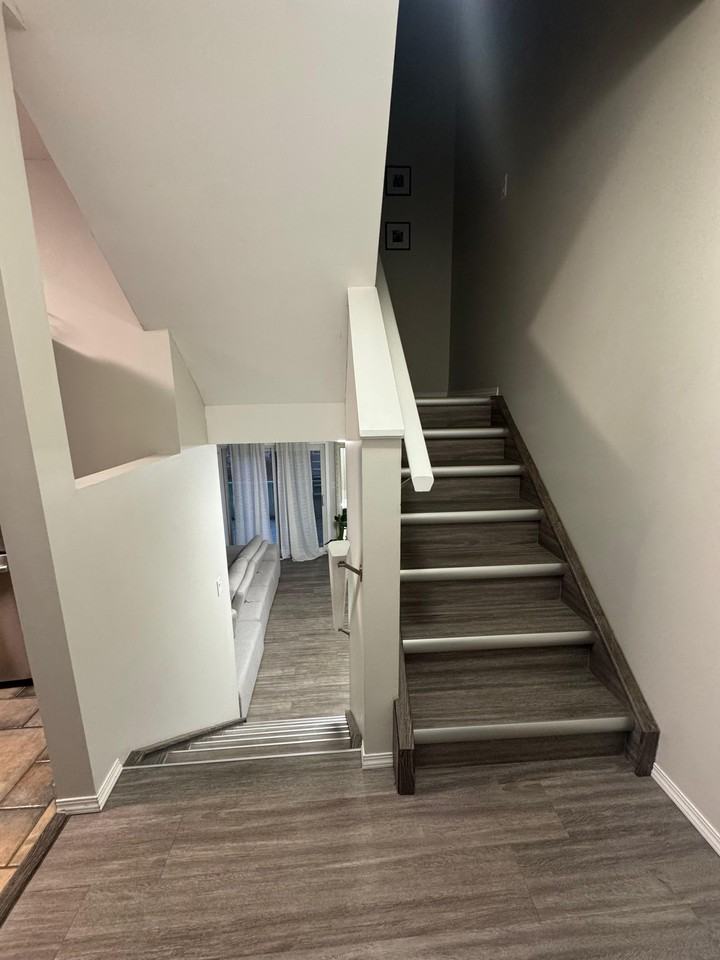 9520 174 Street Northwest - Photo 4 of 22