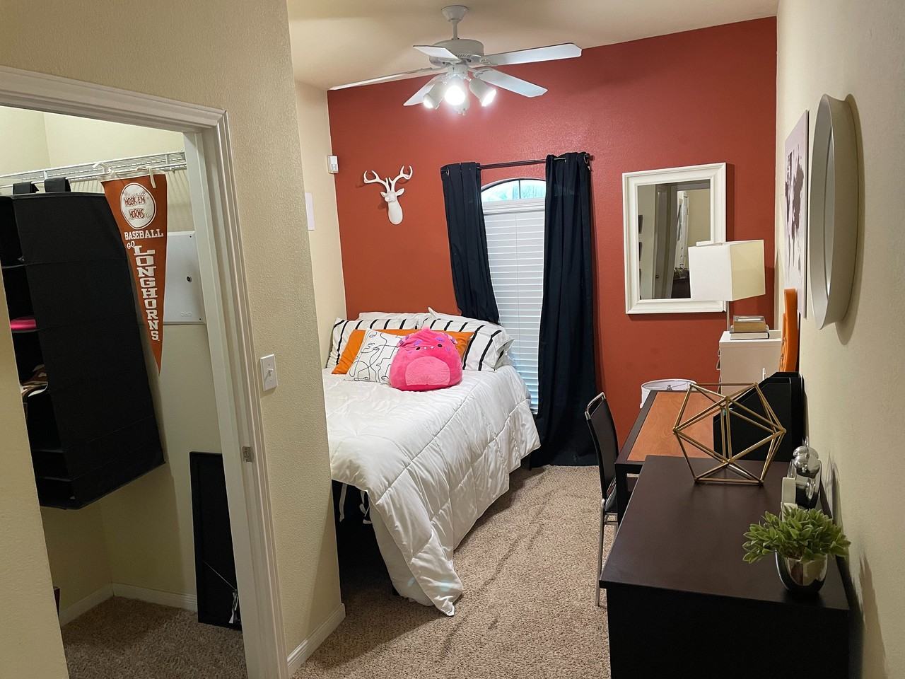 Town Lake - Photo 3 of 34