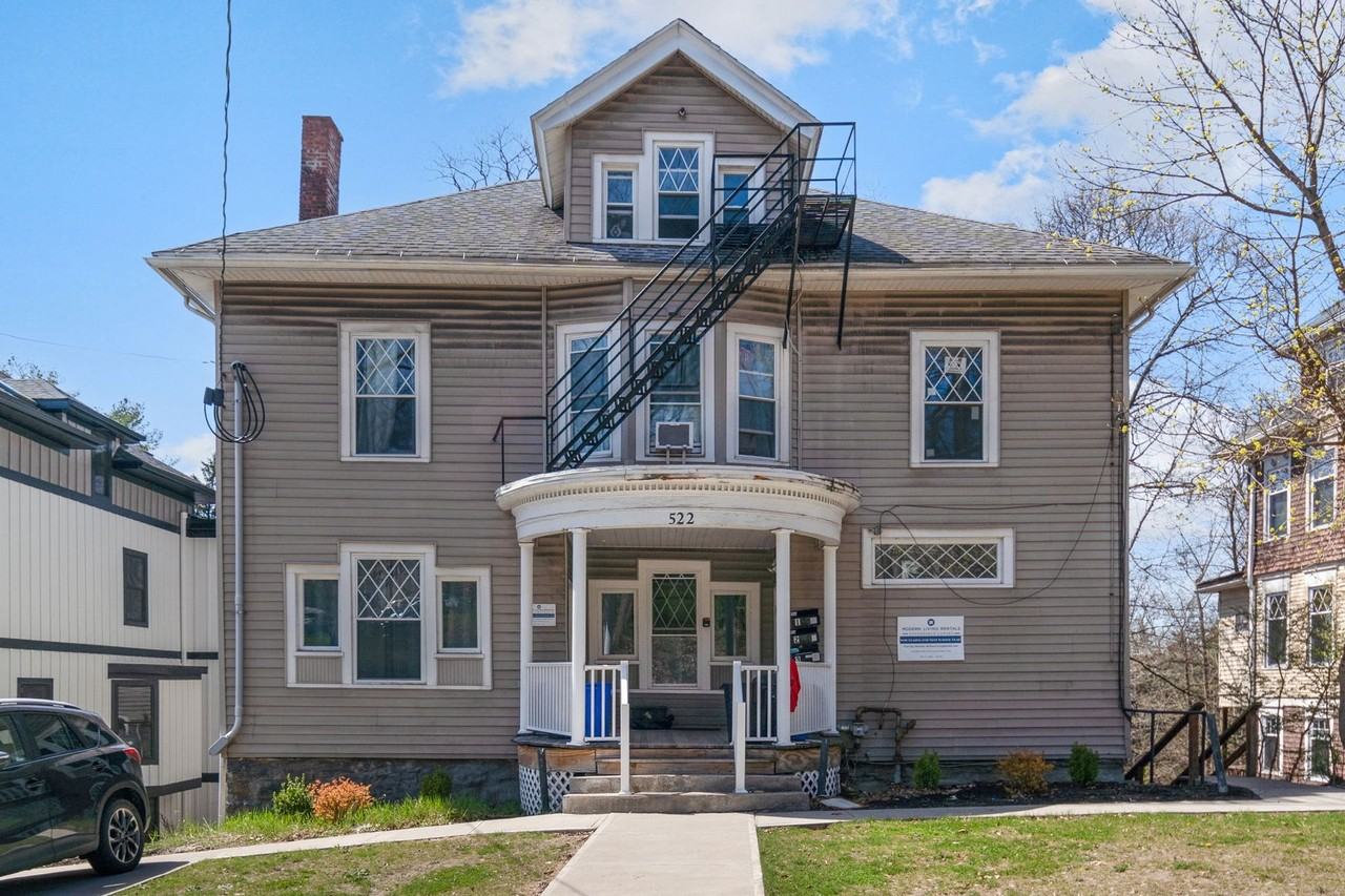 Walk to West Campus - Photo 5 of 50