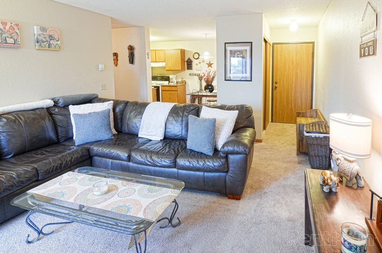 Sherburne Park Estates - Photo 2 of 20