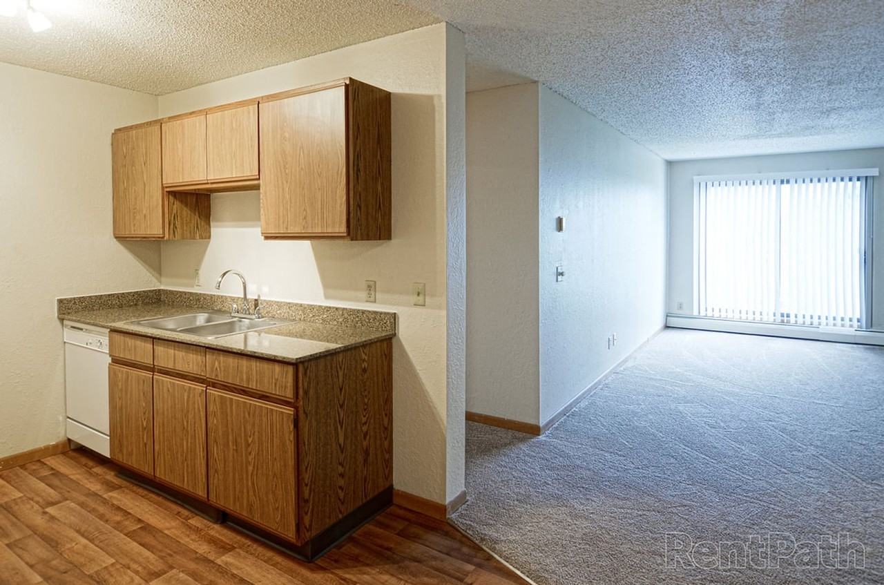 Sherburne Park Estates - Photo 4 of 20