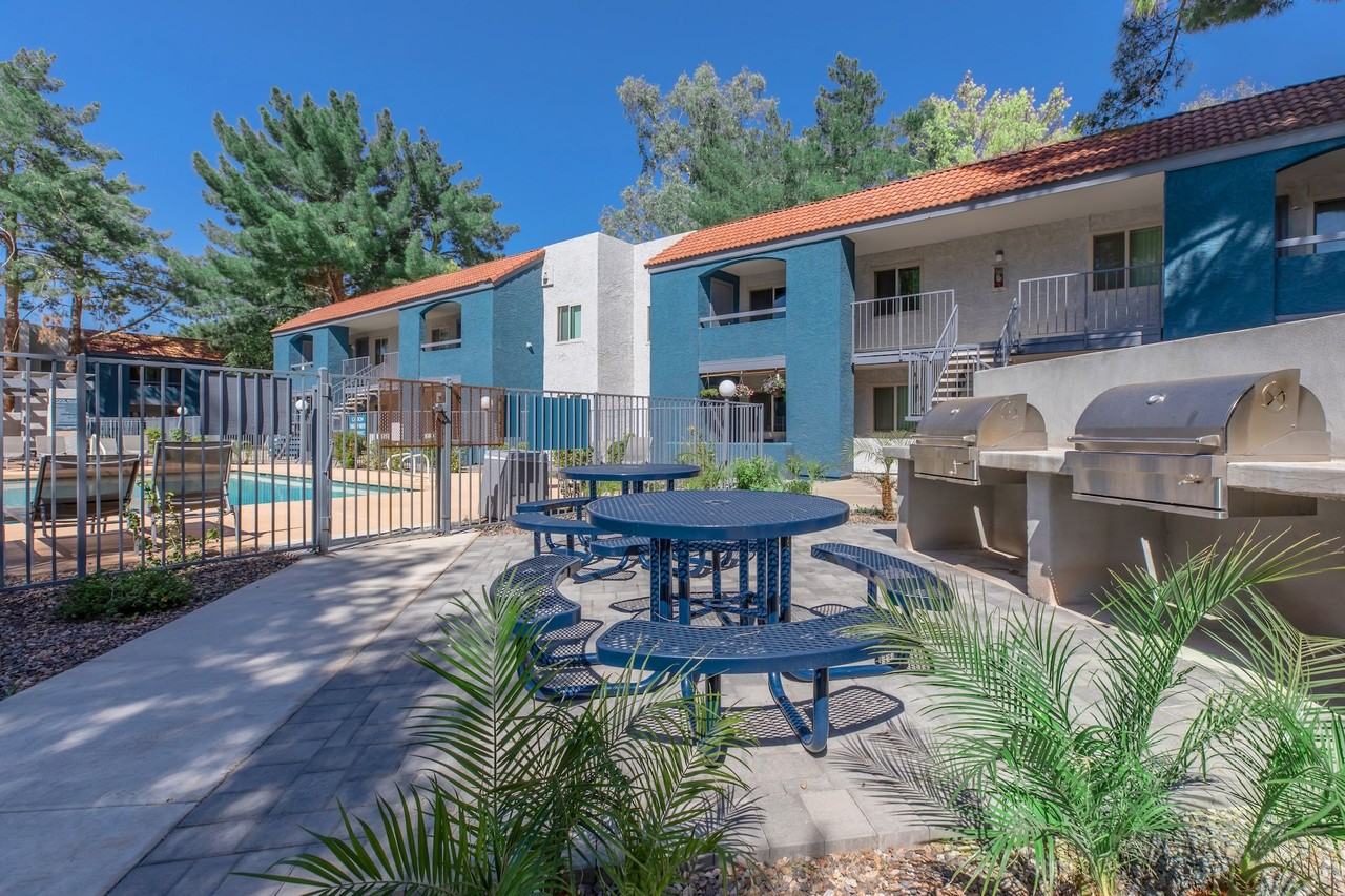 Gilbert Greens - Photo 6 of 50