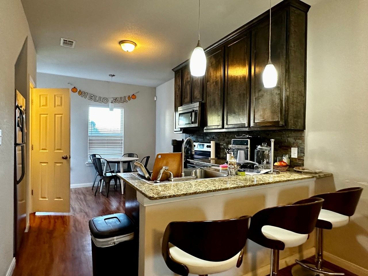 Colorful Modern 2 - Photo 5 of 39