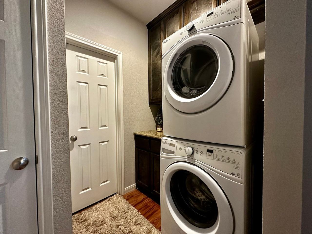 Colorful Modern 2 - Photo 7 of 39