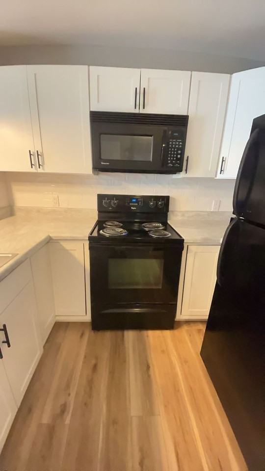 1342 Hunters Rd Apt F - Photo 4 of 30