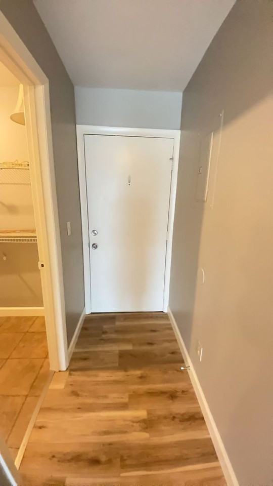 1342 Hunters Rd Apt F - Photo 5 of 30