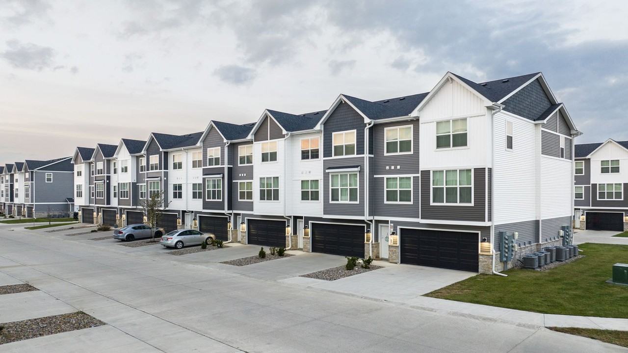 Aspen Ridge Townhomes - Photo 2 of 45