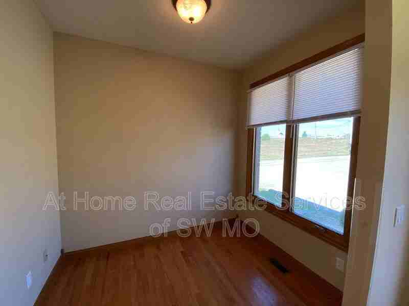 5591 North 17th Street - Photo 3 of 16