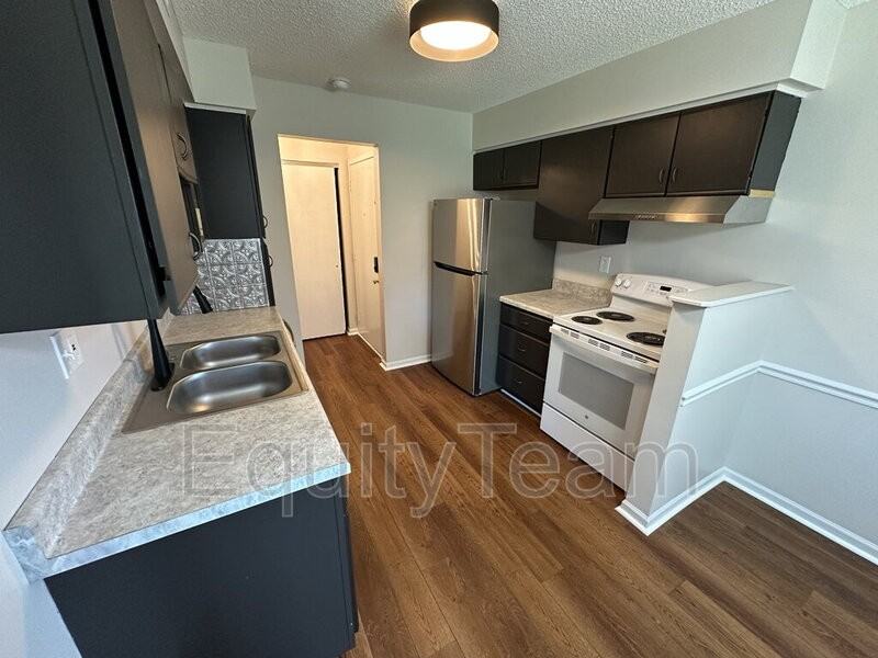 3920 Mack Road - Photo 6 of 12