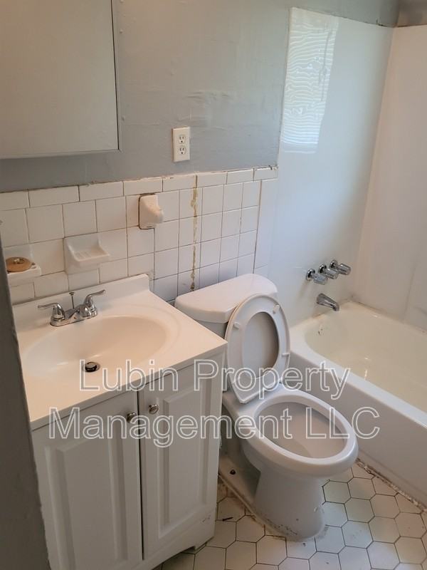 2437 Chattering Ln - Photo 4 of 4