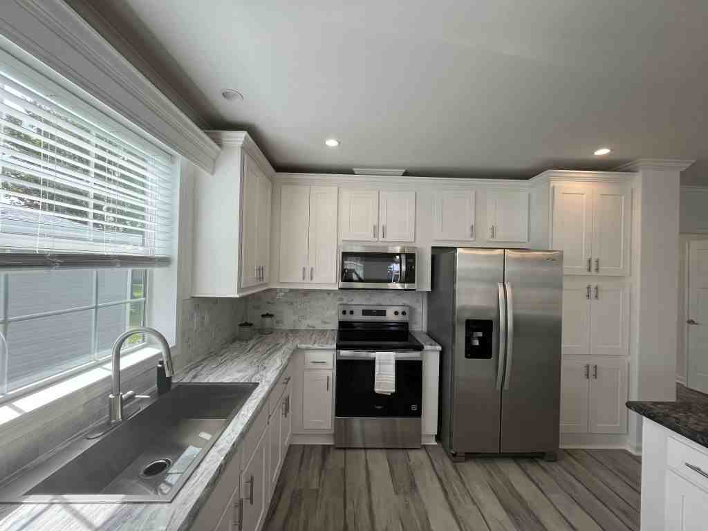 245 Bimini Cay Cir - Photo 3 of 33