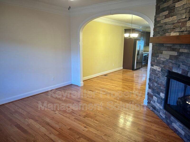 18 Spring View Dr - Photo 3 of 50