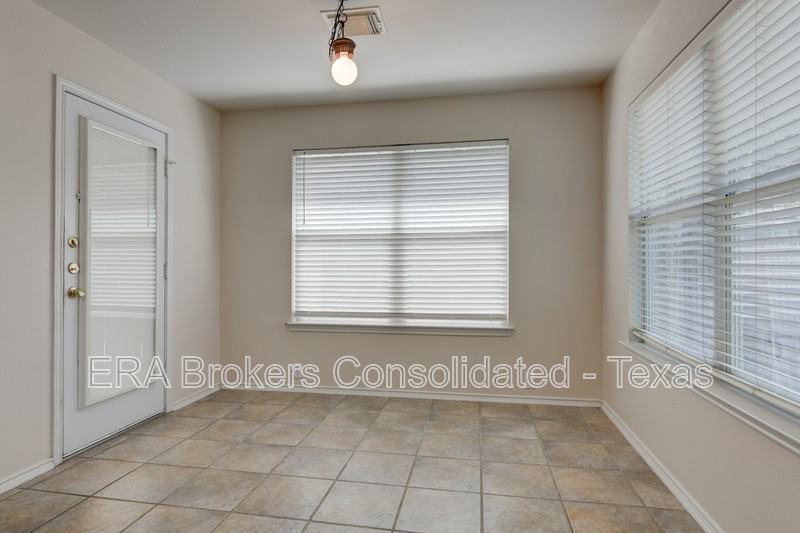 1644 Cloudy Brook - Photo 7 of 26