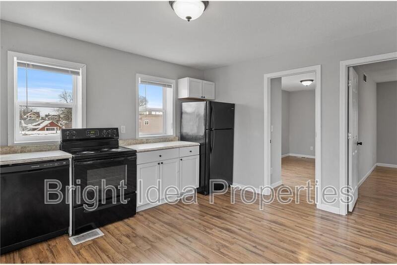 1051 Arkwright St - Photo 2 of 14