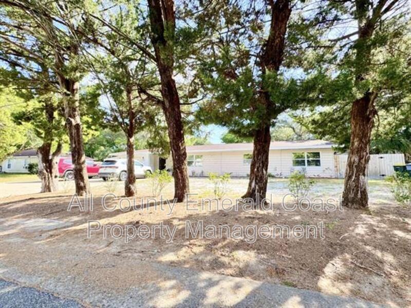 101 Elm Ave Se - Photo 4 of 50