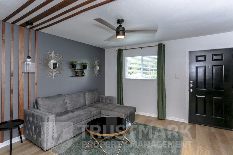 614 Adams Ave #4 - Photo 2 of 14