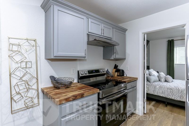 614 Adams Ave #4 - Photo 7 of 14