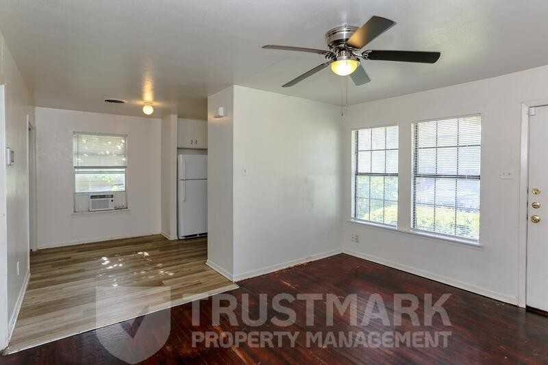 507 Adams Ave #A - Photo 5 of 17