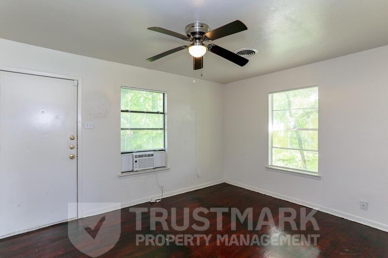 507 Adams Ave #A - Photo 7 of 17