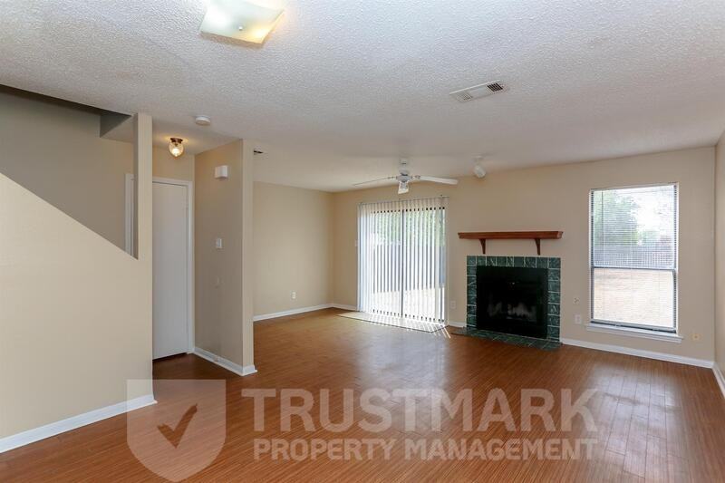 4506A Lago Cir #A - Photo 4 of 24