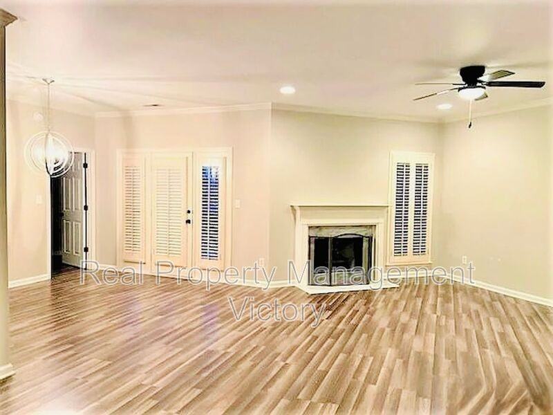 1199 Berwick Rd - Photo 2 of 15