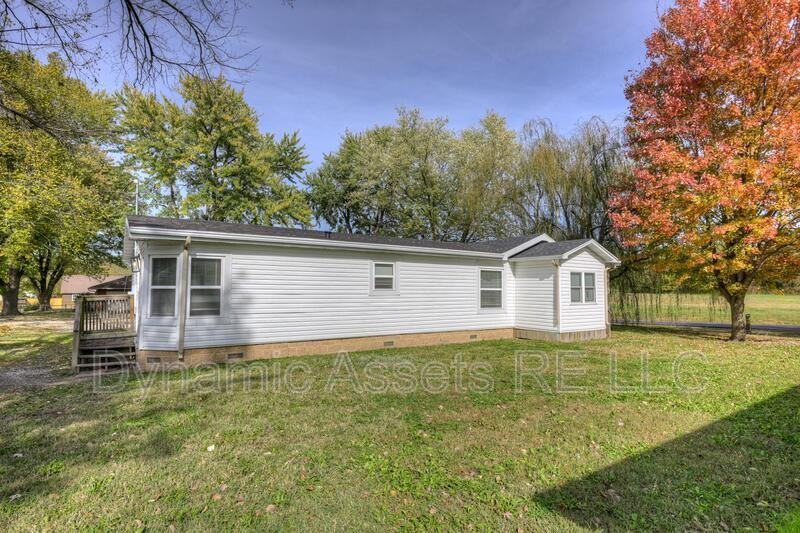 705 N Cayuga St - Photo 7 of 32