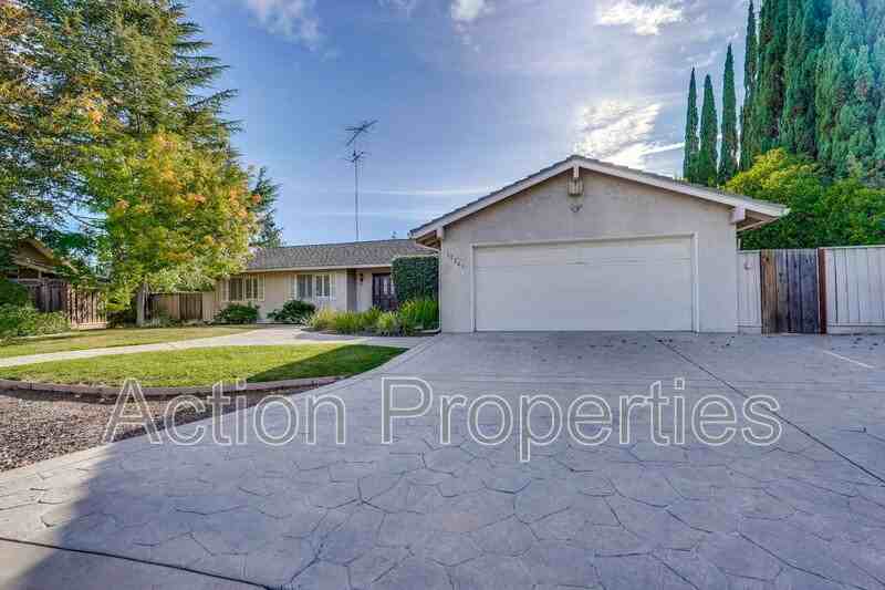 12261 Viewoak Dr - Photo 2 of 50