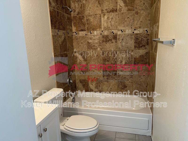 207 S 3rd St - Photo 5 of 8