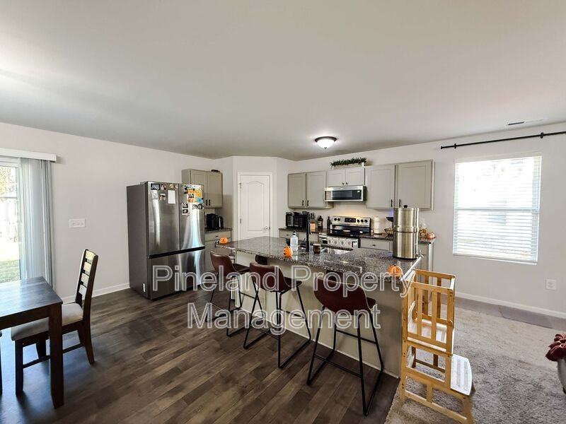 245 Desert Orchid Circle - Photo 7 of 23