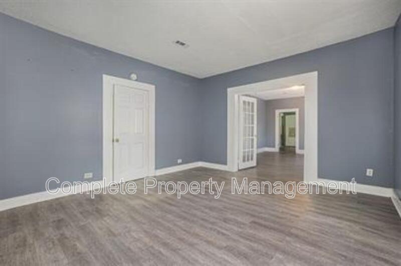 604 5th Way - Photo 6 of 10