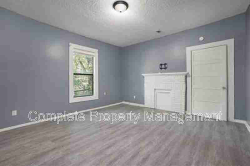 604 5th Way - Photo 7 of 10