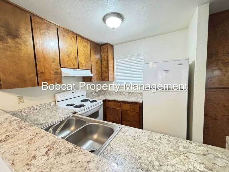 1516 South Ct #A - Photo 4 of 20