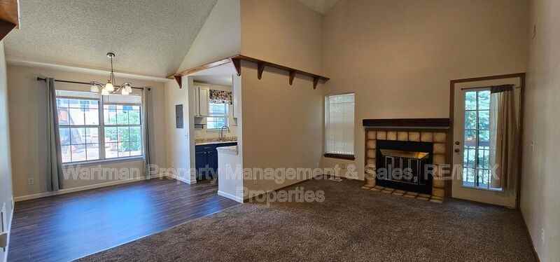 2039 Palm Dr - Photo 4 of 20