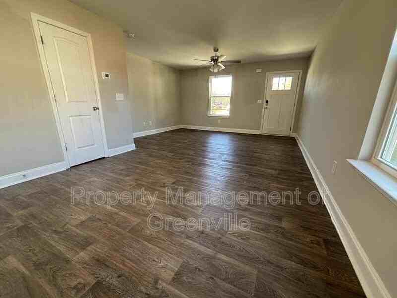 121 Rubin Ave - Photo 6 of 11