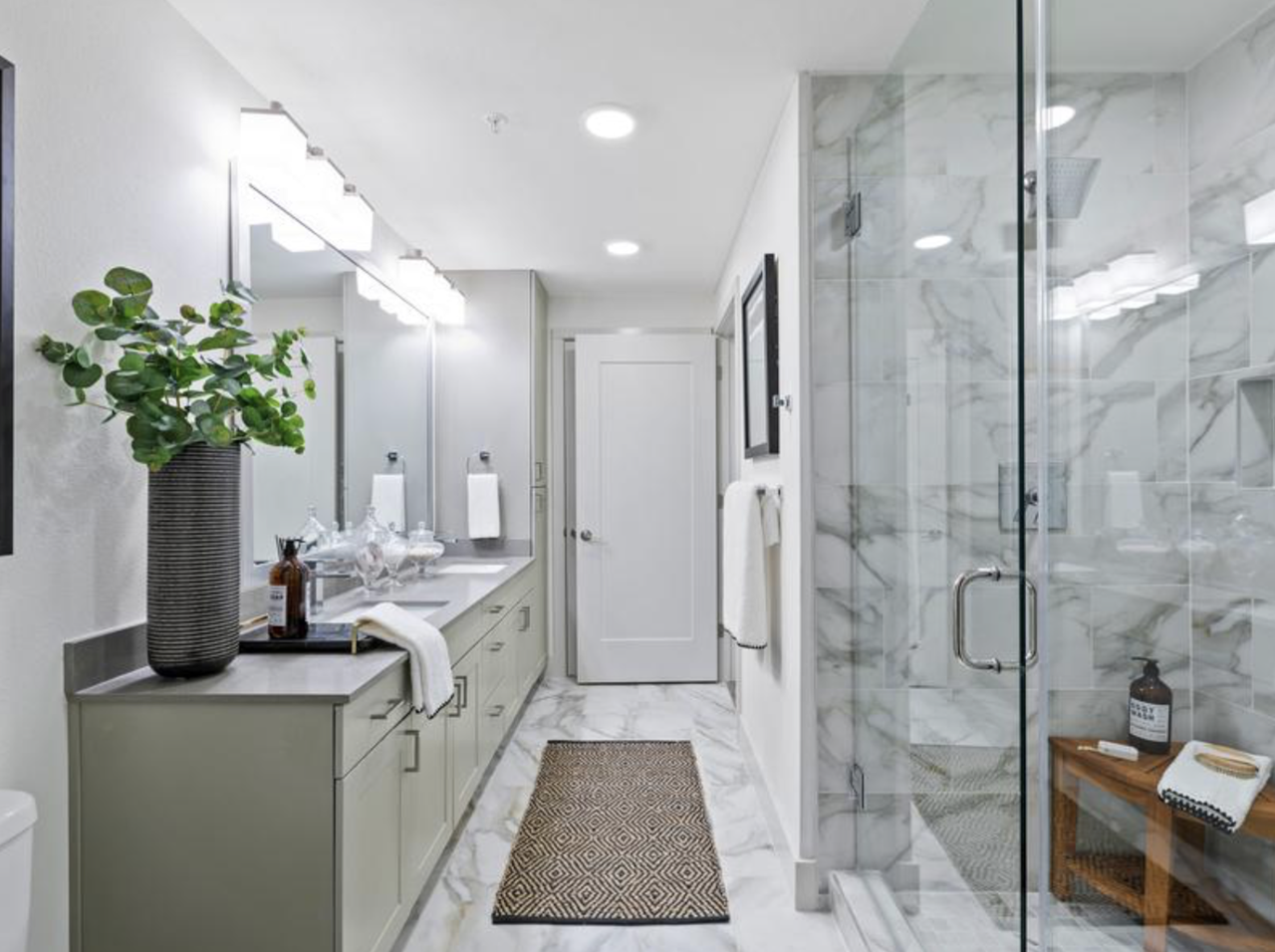 1009 East 11th Street - Photo 5 of 19