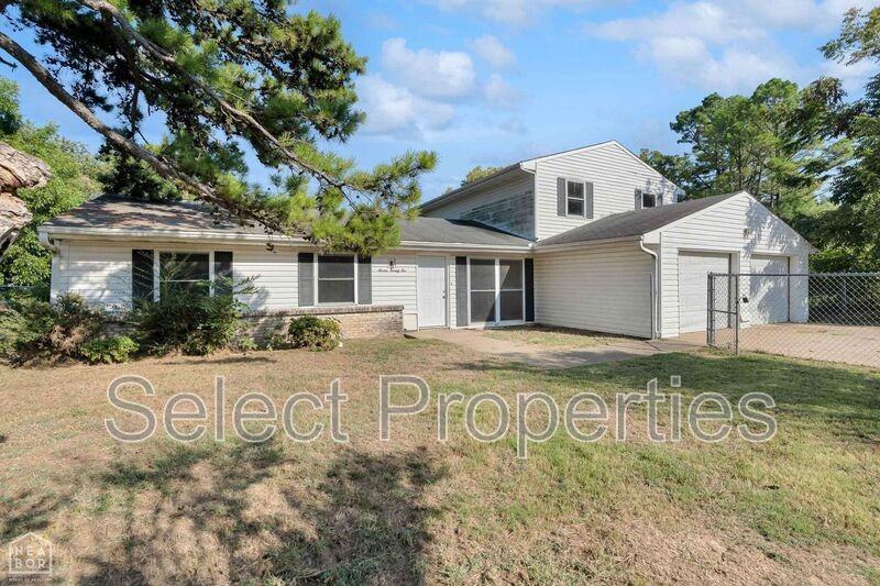 722 Kitchen St - Photo 2 of 20