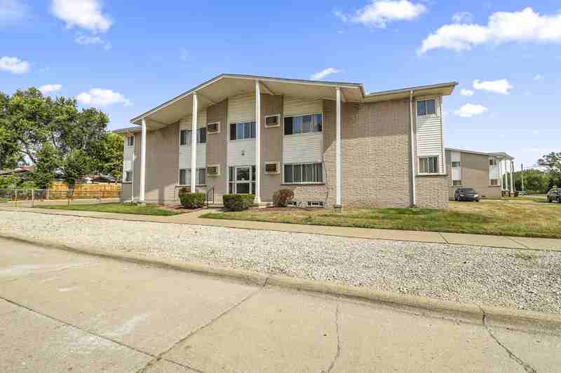 700 Harrison Blvd - Photo 6 of 36