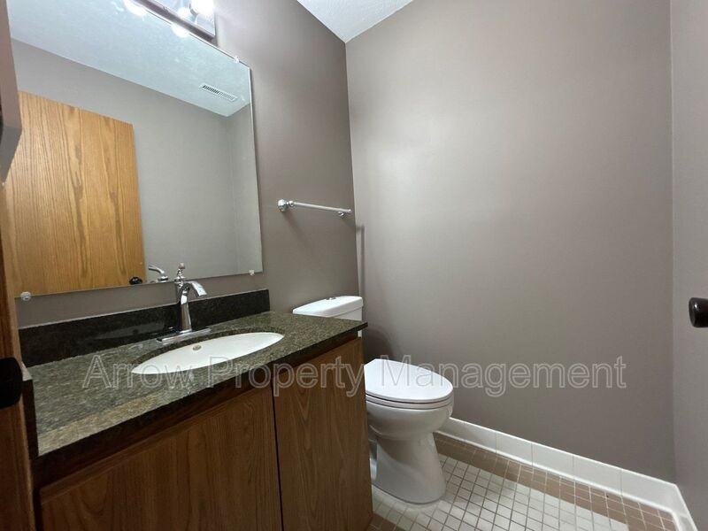 208 E #6C - Photo 7 of 15