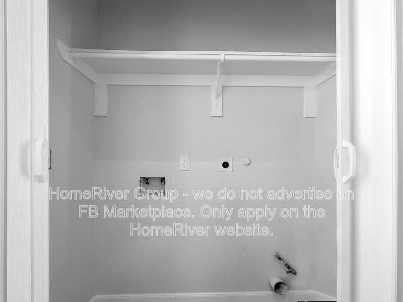 8135 Chateau St - Photo 7 of 22