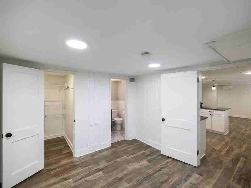 1612 S 32nd Ave #5 - Photo 7 of 16