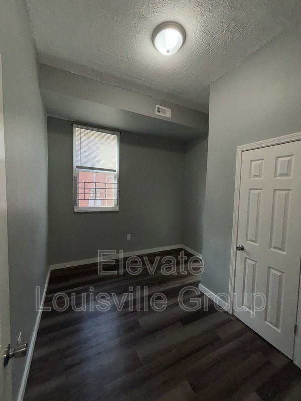 2215 West Market Street - Photo 6 of 14