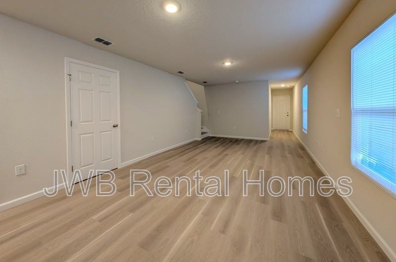 1206 Orton St - Photo 6 of 19