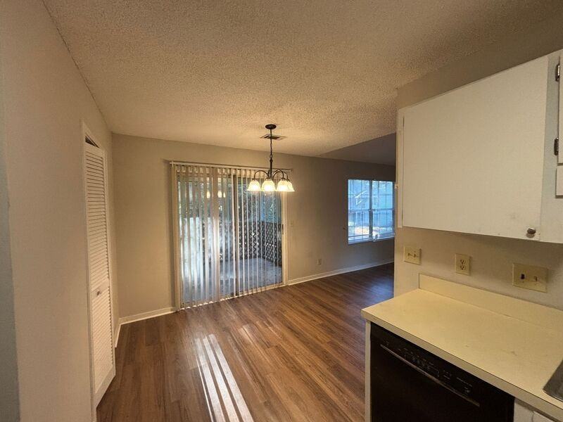 6241 Rolling Fork Road #F - Photo 5 of 13