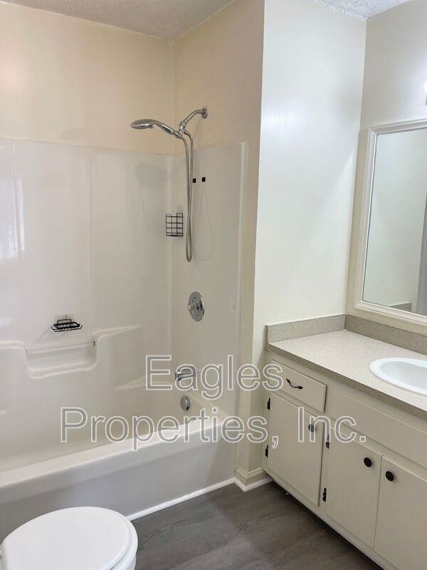 1209 N John St - Photo 5 of 9